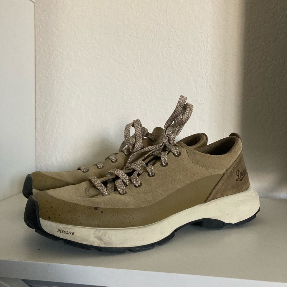 Danner Women’s Caprine suede hiking shoe 8